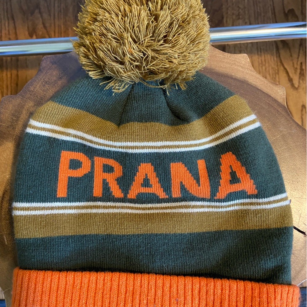 Prana winter cap with Pom